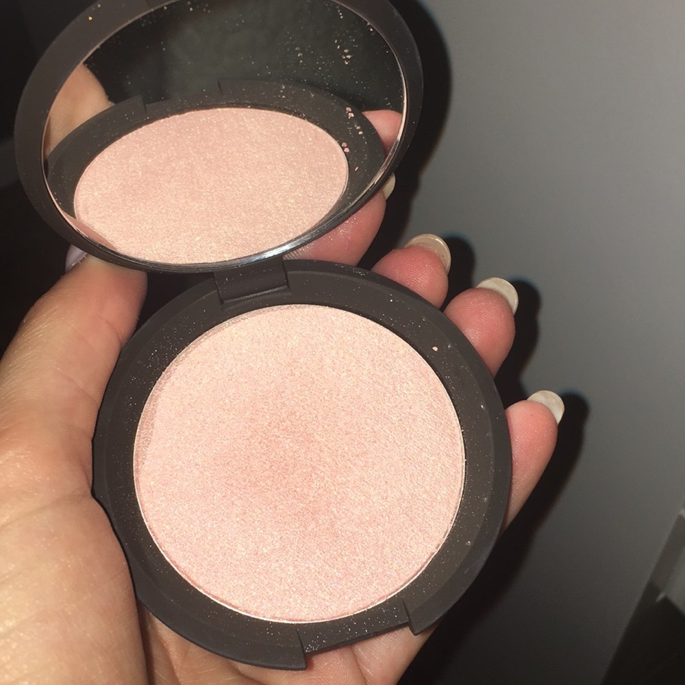 Becca shimmering skin perfecter in rose quartz